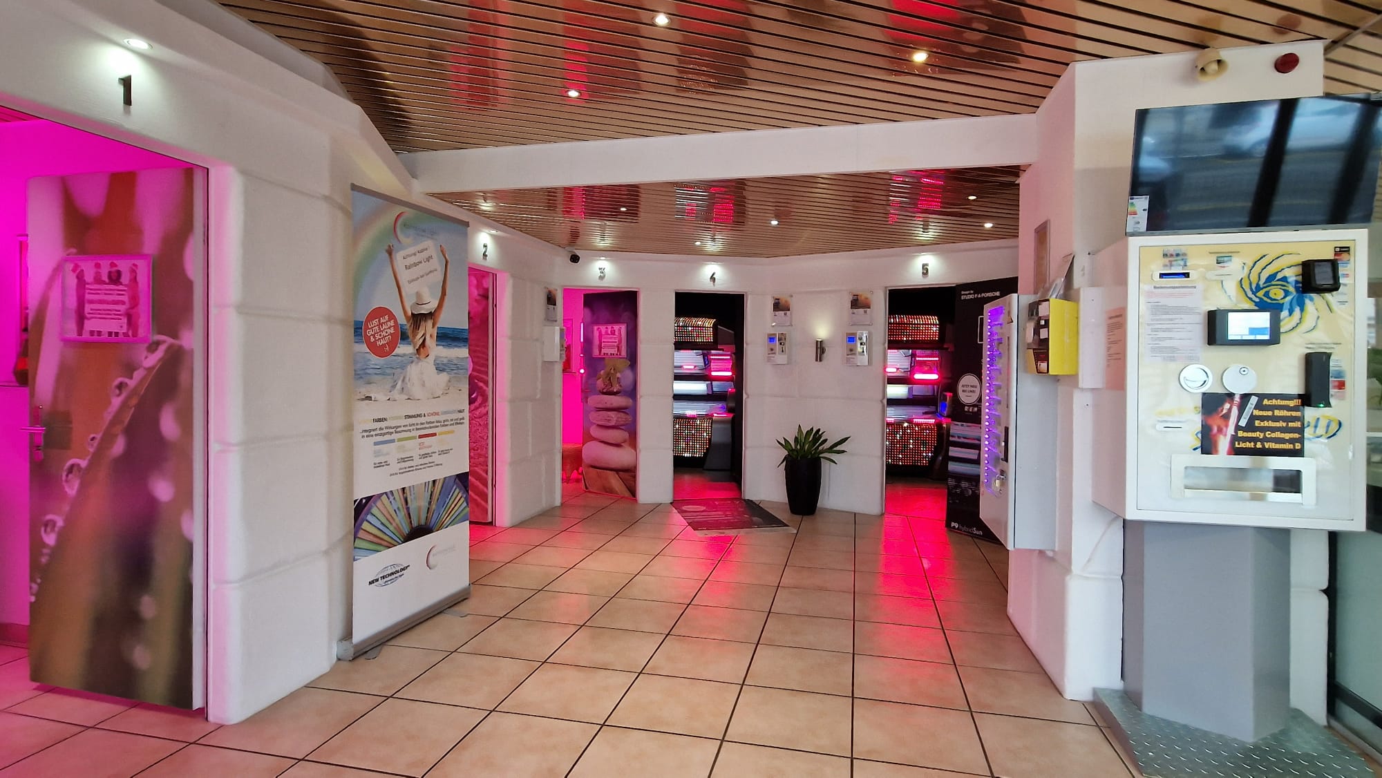 Solarium St.Gallen Zentrum - SunWorld Sonnenstudio business image in St. Gallen, ZH